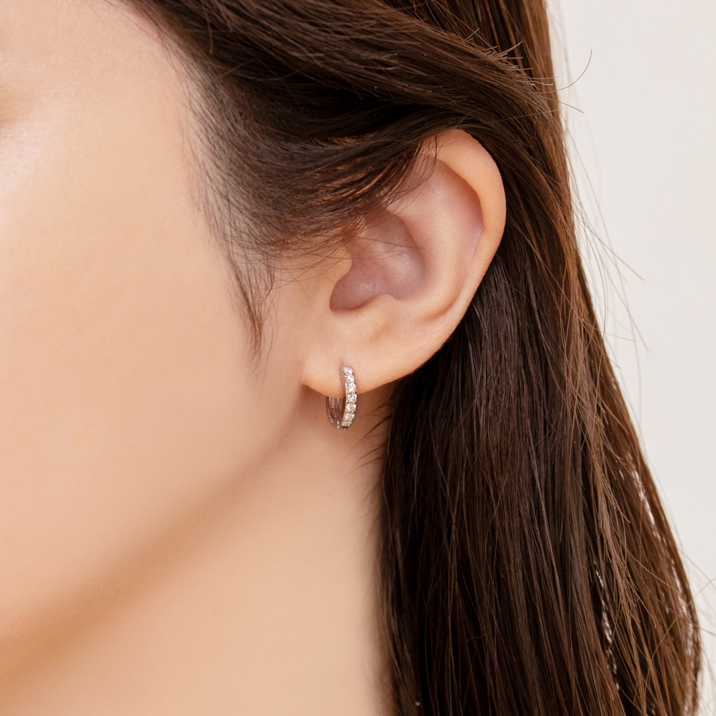 【即納可能】ハギーピアス (※ペア0.24ct) 男女兼用・ジェンダーレス