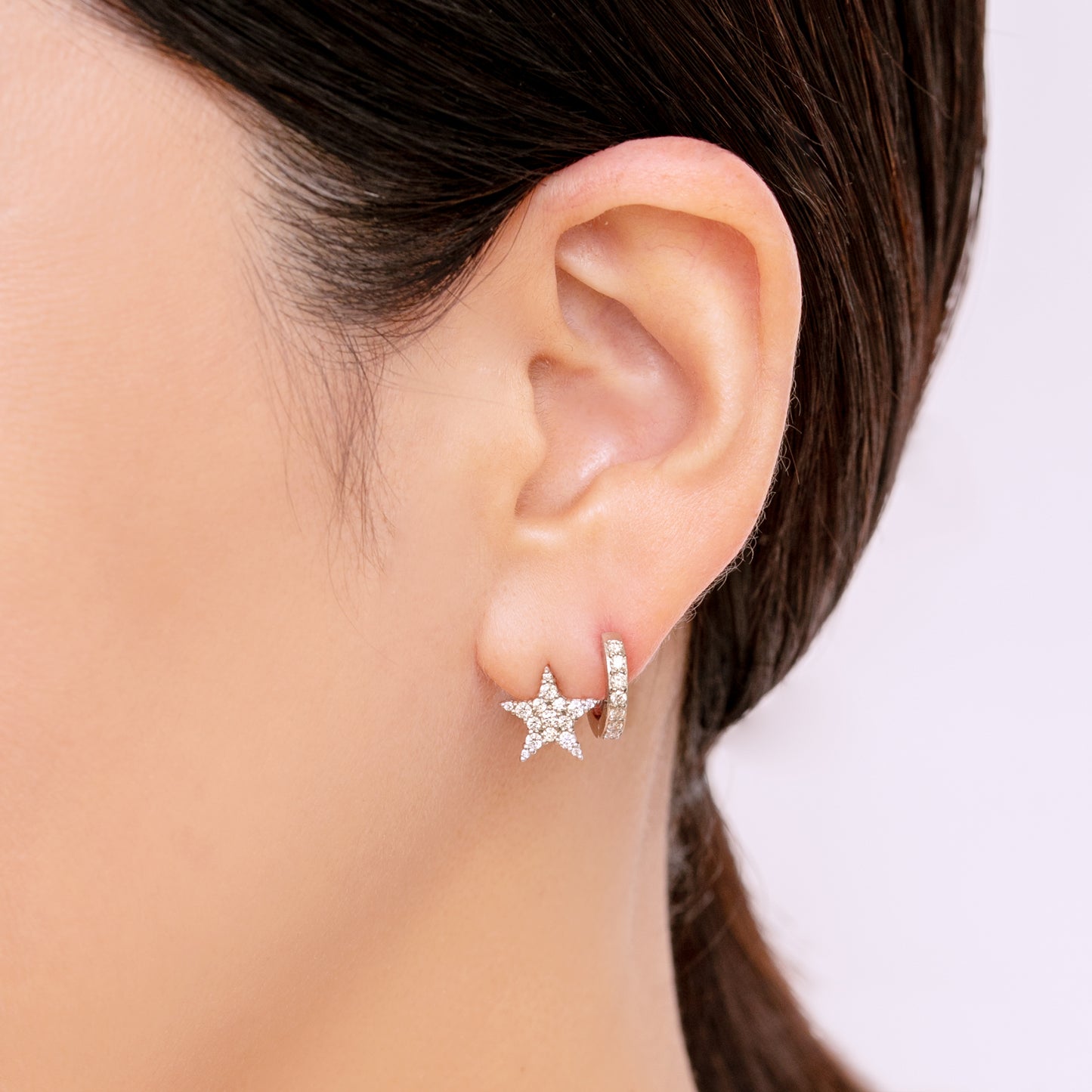 【即納可能】ハギーピアス (※ペア0.24ct) 男女兼用・ジェンダーレス