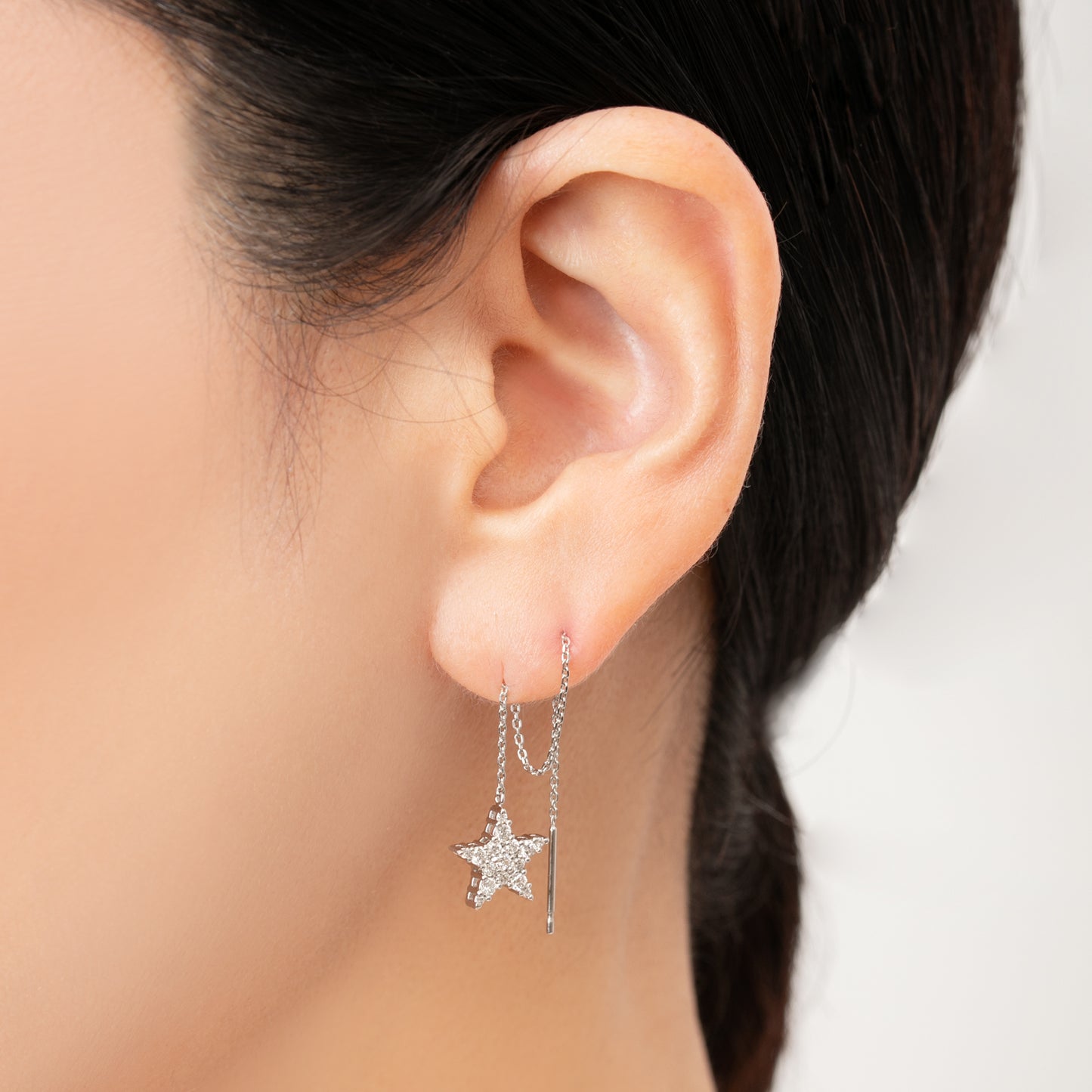 【即納可能】スターピアス チェーンタイプ ペア0.42ct