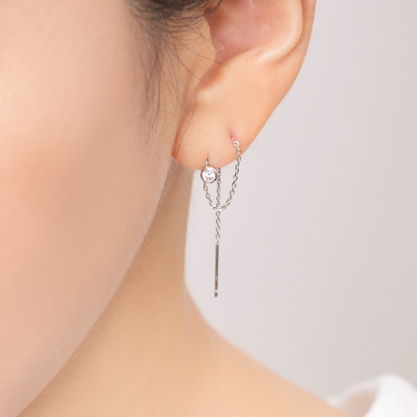 【即納可能】ベゼルチェーン ピアス (ペア0.16ct)